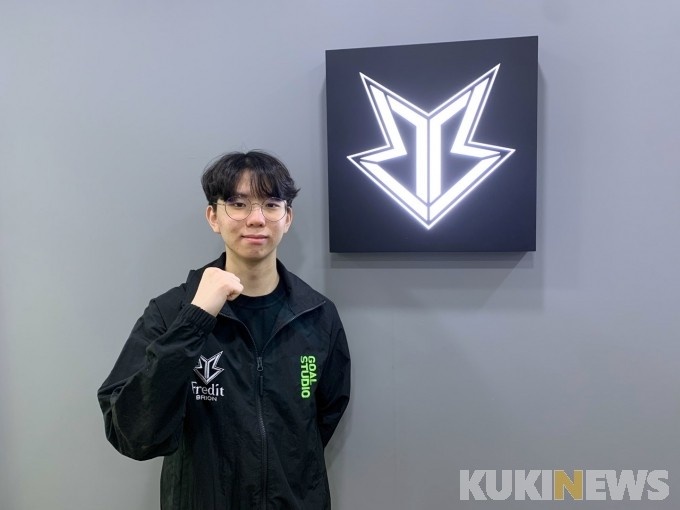 师启蒙英雄 师启蒙英雄